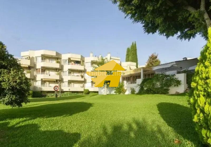 Foto cbb1f401-33c5-4052-826a-5a4f371f7d35. Rent flat with parking pool in Montemar Torremolinos