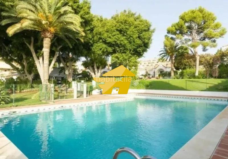 Foto f84dee5b-49ed-4a3c-a4ce-9fa9eaeada16. Rent flat with parking pool in Montemar Torremolinos