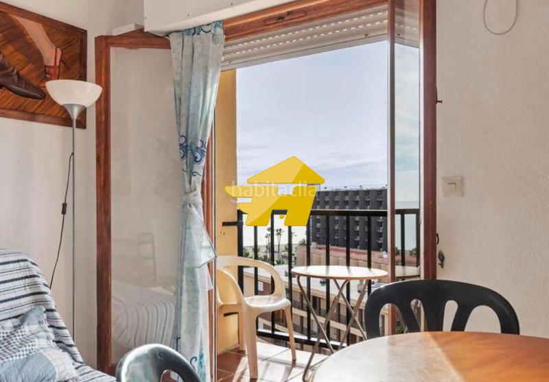 Foto 0e39b95e-4ee0-47ac-9d82-653f44c10ab6. Alquiler piso calle de la playa en Playamar - Benyamina Torremolinos