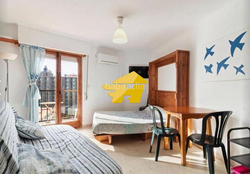 Foto 34a0e2f3-4dbe-4330-968c-e0afff8b300d. Alquiler piso calle de la playa en Playamar - Benyamina Torremolinos