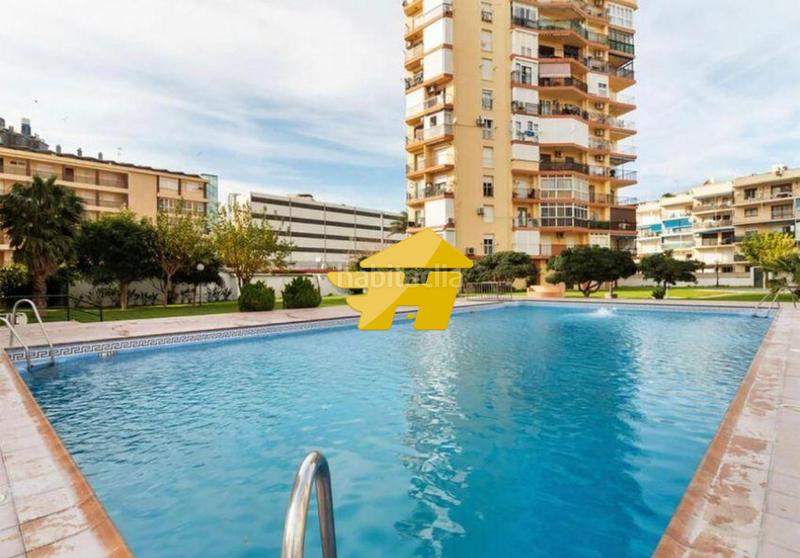 Foto bb6f009c-e531-4e6e-a1a5-06baec98049c. Alquiler piso calle de la playa en Playamar - Benyamina Torremolinos