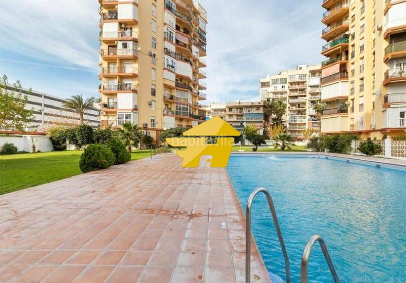 Foto 01abb14a-0b23-46cc-9c4b-dcba13e651c2. Lloguer pis amb aparcament piscina a Playamar - Benyamina Torremolinos