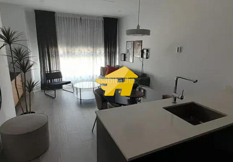 Foto 8c4e93b6-6f24-4c66-9a57-4e9fb9939df9. Alquiler piso paseo martiricos, 30 en Martiricos - La Roca - La Rosaleda Málaga