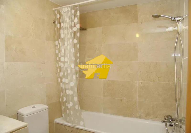 Foto e6042c5b-2dfe-40b2-a365-60772516a23b. Alquiler piso calle amalia heredia en Paseo Marítimo Oeste - Pacífico Málaga