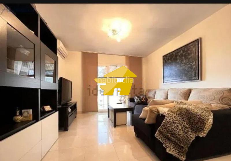 Foto 026f43fd-e298-4e31-8f5b-4823e8900260. Rent flat with parking pool in El Consul - Ciudad Universitaria - El Romeral Málaga