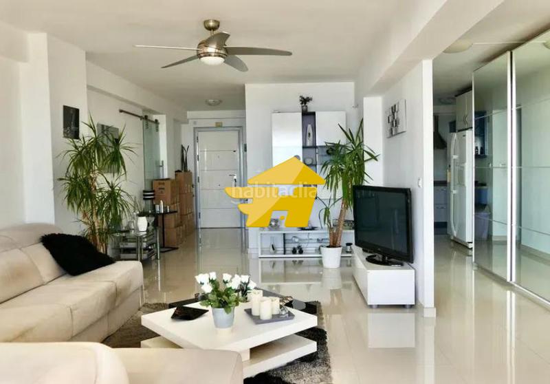 Foto 2e9c2215-b4d7-435f-8296-7d95bd6d6454. Appartement avec piscine dans Montemar Torremolinos