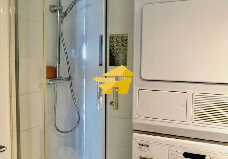 Foto c132efca-5de6-428b-9c75-496c370eb631. Appartement avec piscine dans Montemar Torremolinos