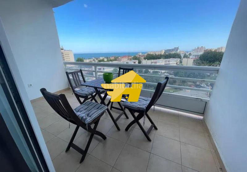 Foto 30a3cc40-4a1c-4dd2-8951-8f1697810ba6. Location appartement dans Montemar Torremolinos