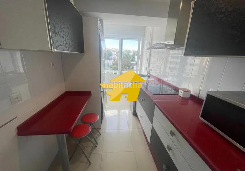 Foto 67652d76-cd5f-44c9-bf1c-e28e49e40ba4. Location appartement dans Montemar Torremolinos