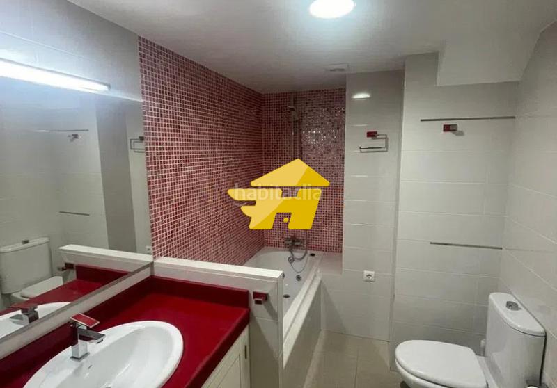 Foto fac05b88-686a-43c5-bcbf-acf5da1bef2d. Location appartement dans Montemar Torremolinos