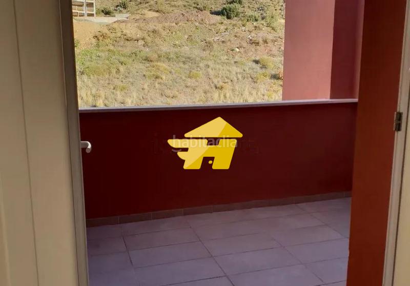 Foto af80383b-f861-4969-b567-ab6dd8e8ee69. Location attique avec parking piscine dans Jarazmin Málaga