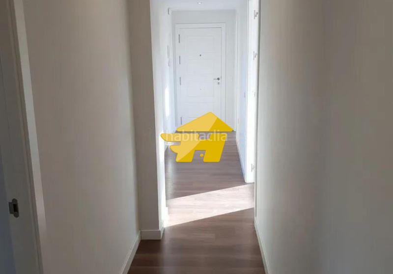 Foto b803fbb6-5bd0-4097-8d41-5a043cd67bde. Miete dachwohnung mit parking pool in Jarazmin Málaga