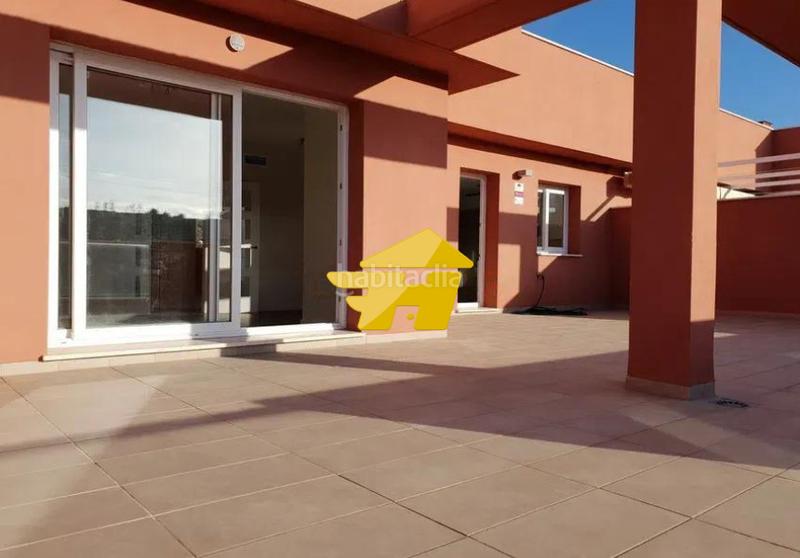 Foto 6f18281d-f3ed-416f-ab5a-3552ccb4c4a8. Rent penthouse with parking pool in Jarazmin Málaga