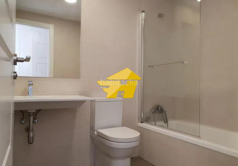 Foto 89d955d9-78e3-431d-9d83-4b0c2fb716fd. Rent penthouse with parking pool in Jarazmin Málaga