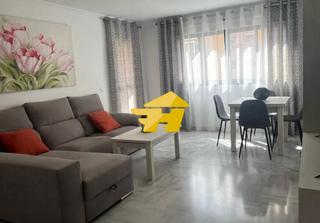 Rent Penthouse in Perchel Sur - Plaza de Toros Vieja. Calle salitre larga temporada