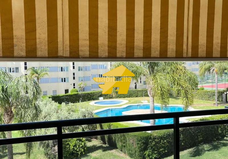 Foto 7855f035-e89d-420d-81a2-fb55781d8c5f. Pis amb aparcament piscina a Playamar - Benyamina Torremolinos
