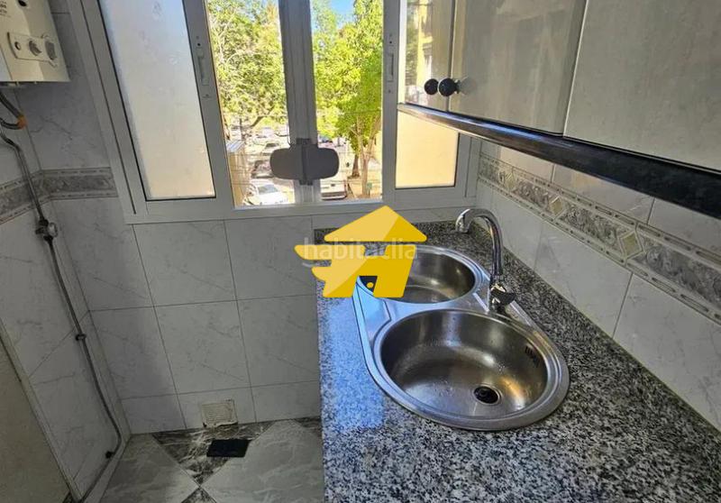 Foto e2630287-eb5c-424b-918a-d1ceda968d46. Alquiler piso plaza de ricardo orueta larga temporada en Málaga