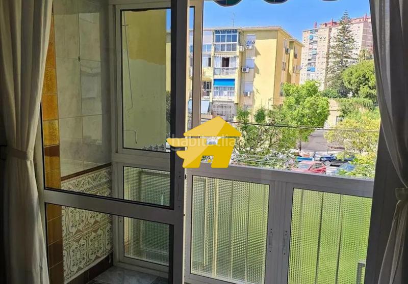 Foto d3b3c1bc-7407-4b8d-a8e3-1d2df4a8b8b7. Miete etagenwohnung in Girón - Las Delicias Málaga