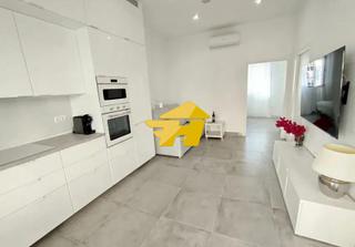 Rent Flat  Calle jábega. Calle jábega.   septiembre a junio pareja o persona sola