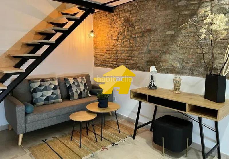 Foto 8310d930-e903-4281-abe6-f0bb6e25bd29. Alquiler piso calle dos aceras larga temporada en Málaga