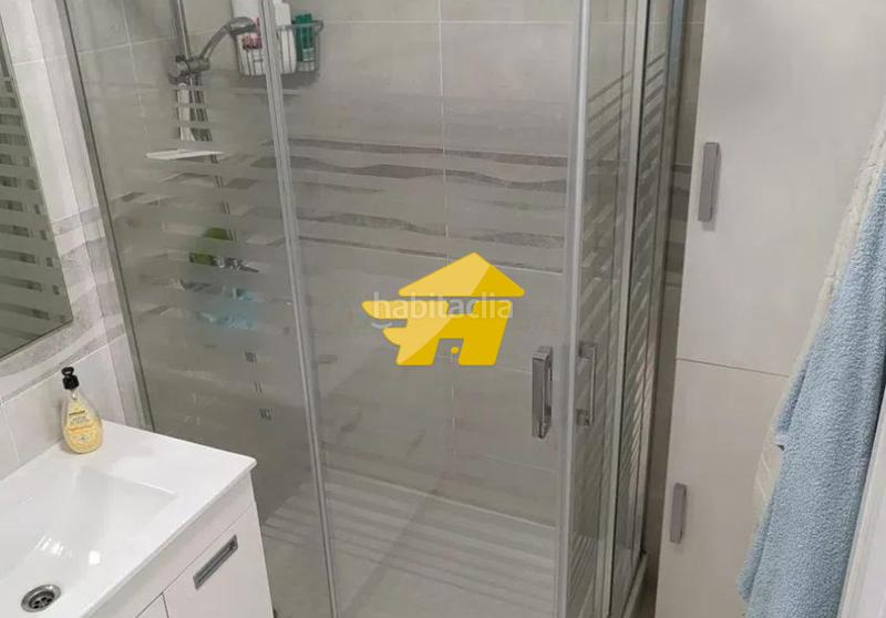 Foto aba8dd12-19da-4885-985f-d14ef3f73855. Rent flat in Puerto Deportivo Fuengirola