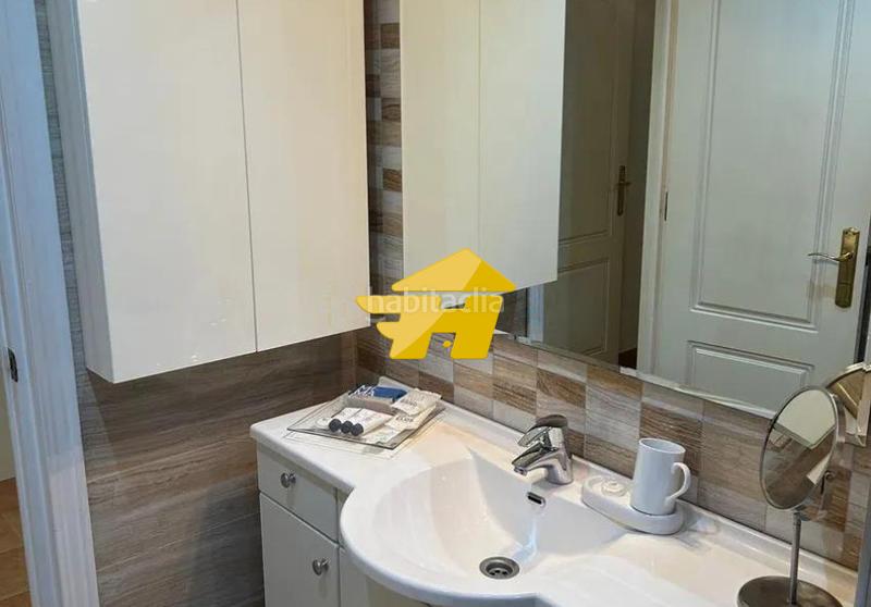 Foto e02ea7e4-8156-4d3d-8fcb-75384df4c46c. Alquiler piso calle obispo herrera oria en Arroyo de la Miel Benalmádena