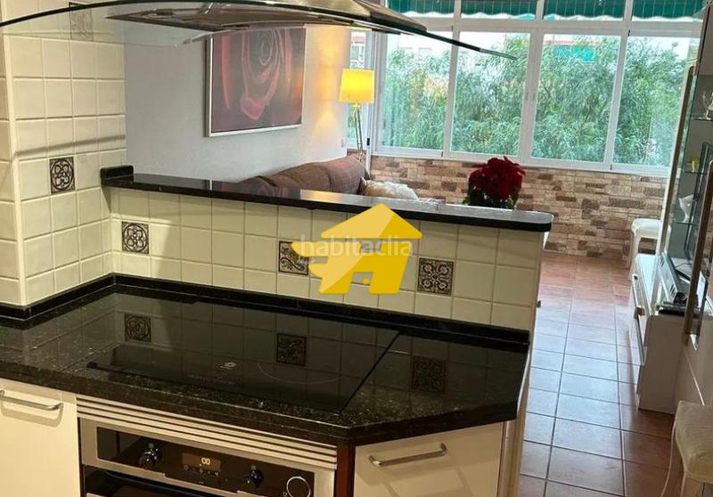 Foto fecf9d21-fefe-4e5b-a9e0-5bcb99f10e14. Alquiler piso calle obispo herrera oria en Arroyo de la Miel Benalmádena