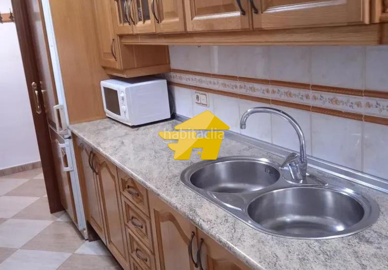 Foto 69bd4c08-d1e7-4e7d-863f-a64fb914dc43. Lloguer pis a Parque Victoria Eugenia Málaga