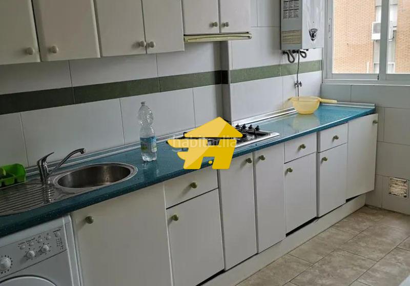 Foto 0d2f9af8-239d-477f-81a5-f3750460336f. Lloguer pis a Parque Ayala - Jardín de la Abadía - Huelín Málaga