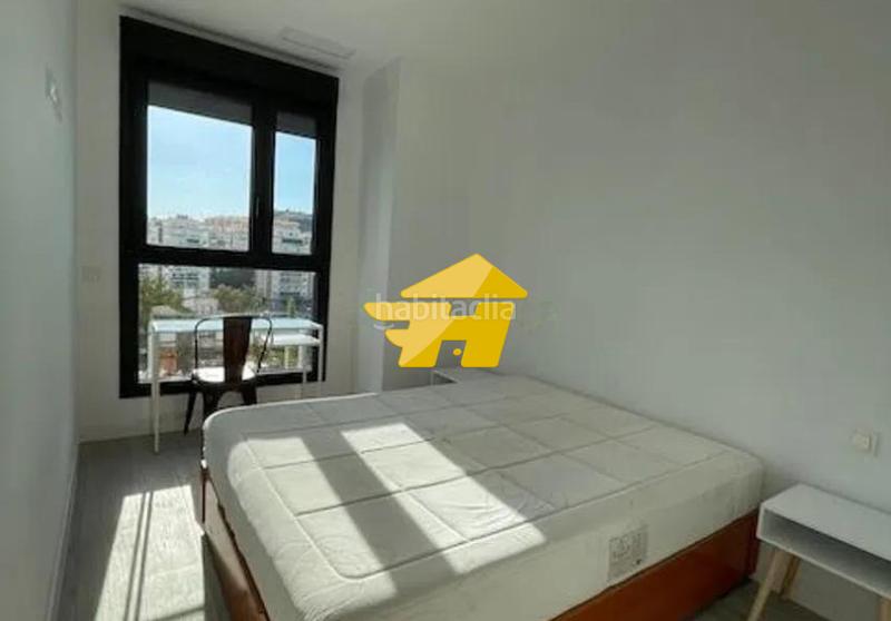 Foto e042e3ac-92b4-448d-a527-a4d39581816a. Lloguer pis amb calefacció aparcament piscina a Martiricos - La Roca - La Rosaleda Málaga