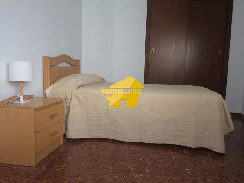 Foto 8945cfda-59f4-4fa7-9e39-a77d4028f1c9. Location appartement avec chauffage dans Ciudad Jardín - Zoco Córdoba