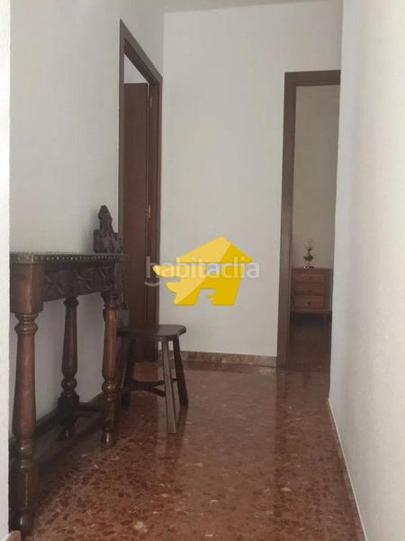 Foto ad3942ba-afbd-47a3-b52b-f1e9ad3a2475. Location appartement avec chauffage dans Ciudad Jardín - Zoco Córdoba
