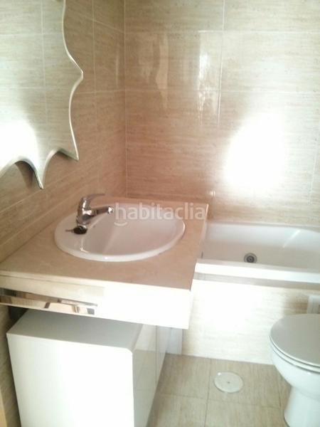 Foto f1ae33a8-761a-490e-9848-f9dc1610ee1c. Lloguer àtic amb aparcament piscina a Paseo Marítimo Oeste - Pacífico Málaga