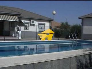 Rent Chalet  Avenida principal. Ideal flias