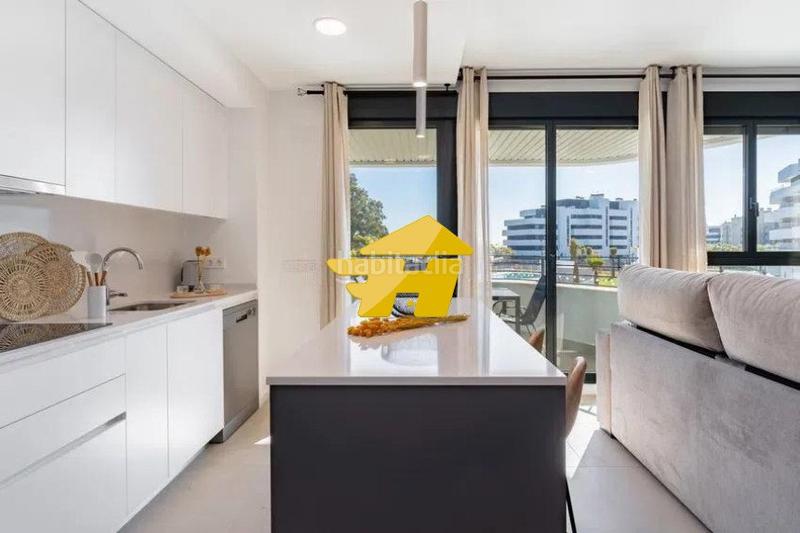 Foto 3a98a5ea-9c17-42e1-af4d-12a6f7a4a4a1. Affitto appartamento con riscaldamento parcheggio piscina in Torremolinos