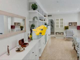 Miete Etagenwohnung in Calle conde de gondomar 13. Piso en pleno centro con cochera