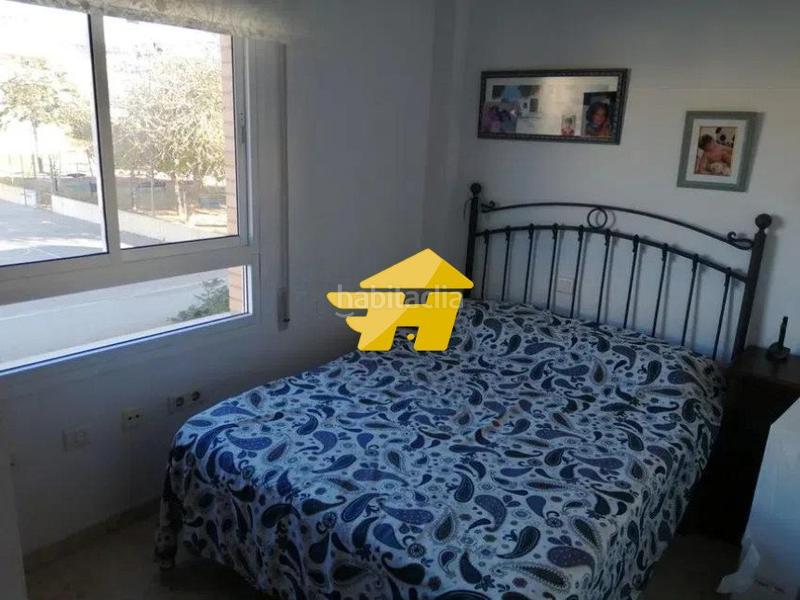 Foto c97ac003-2275-4bb4-a384-677be363d273. Alquiler piso ideal parejas en Torre de Benagalbón Rincón de la Victoria