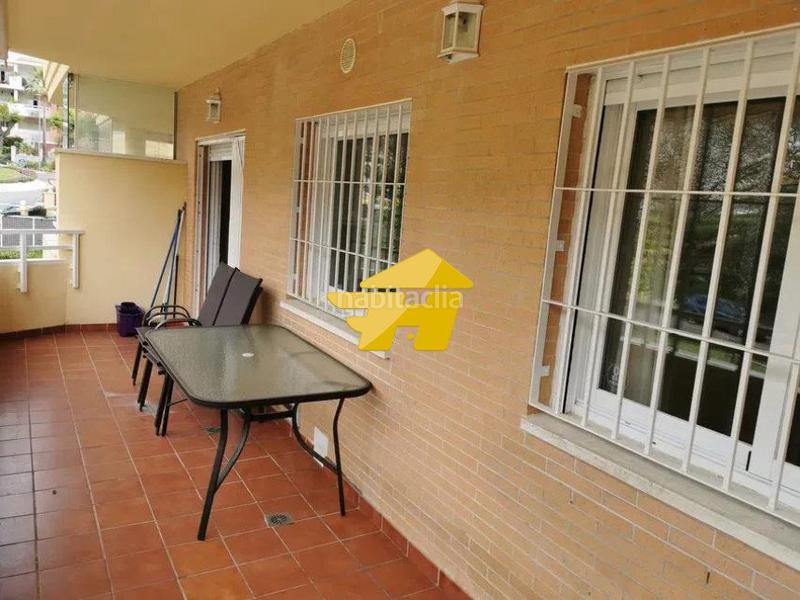 Foto b6f57e10-4525-4d10-ac19-dfd2861e45c2. Alquiler piso ideal parejas larga temporada en Zona Centro Comercial Torrequebrada Benalmádena
