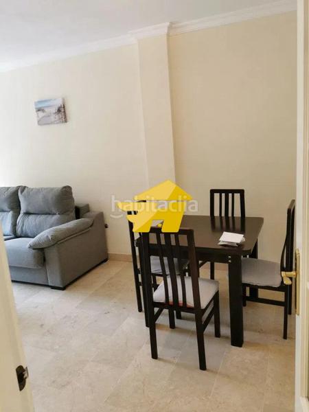 Foto fd1c0efa-89e8-435d-a423-6a97158e1288. Alquiler piso ideal parejas larga temporada en Zona Centro Comercial Torrequebrada Benalmádena