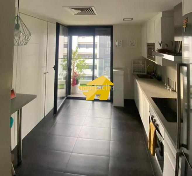 Foto f3d1848b-00a2-458a-925d-4dd8fb2118d8. Rent flat with heating parking pool in Poniente-Norte - Miralbaida - Parque Azahara Córdoba