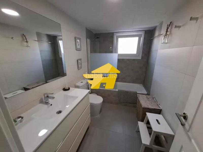 Foto aebeb832-0eb3-4eb6-bbb4-8110b25afdff. Rent flat with heating parking in Limonar Málaga