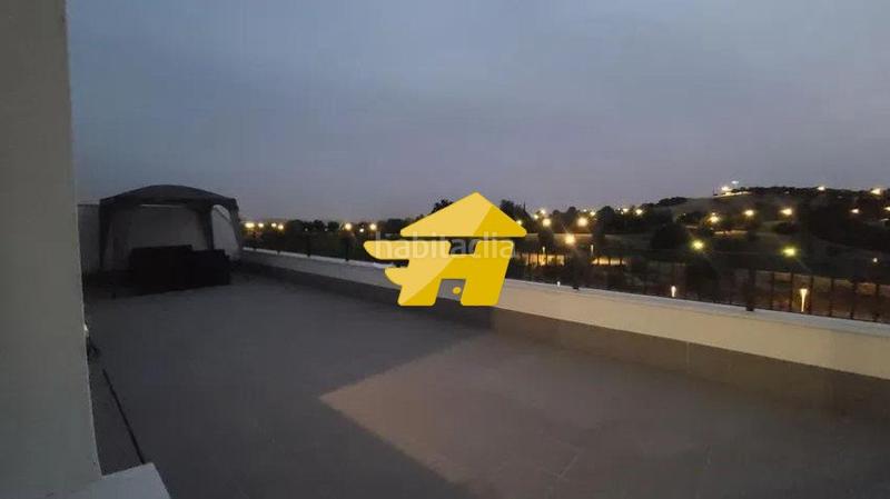 Foto c9b20ba0-e11c-464d-ab48-6f9876d734a0. Lloguer àtic amb calefacció aparcament piscina a Córdoba