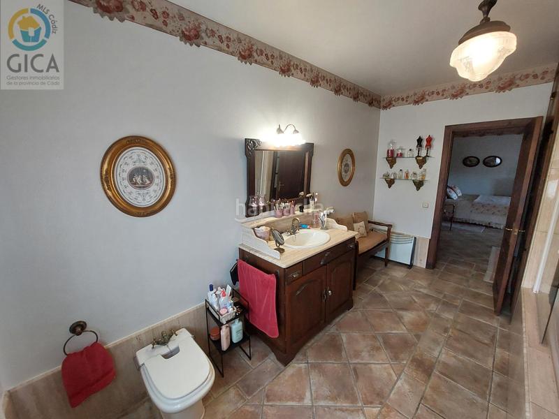 Foto a7d71970-fdd6-4094-a28e-bee4efe5204c. Chalet avec chauffage parking piscine dans La Granja - La Colina - Los Pastores Algeciras