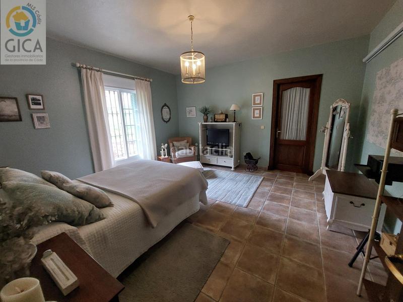 Foto accd54ec-7f1f-43d1-bc3f-0637c060bb1f. Chalet avec chauffage parking piscine dans La Granja - La Colina - Los Pastores Algeciras