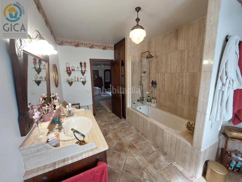 Foto bf6b9992-34ef-4d8d-99a1-ce263a584282. Chalet avec chauffage parking piscine dans La Granja - La Colina - Los Pastores Algeciras