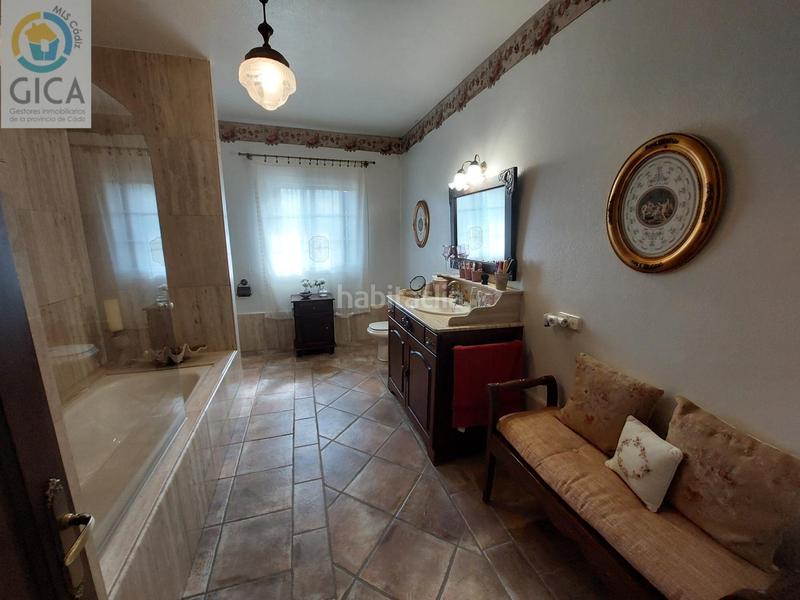 Foto d9d8ac25-09e9-440c-97bd-ce1292dd256c. Chalet avec chauffage parking piscine dans La Granja - La Colina - Los Pastores Algeciras