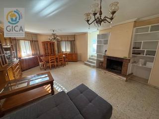 Chalet à Calle cabo ajo 17. Chalet independiente en rinconcillos