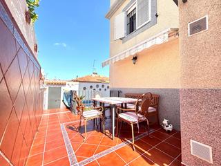 Reihenhaus in Barrios (Los). Pareados en los barrios