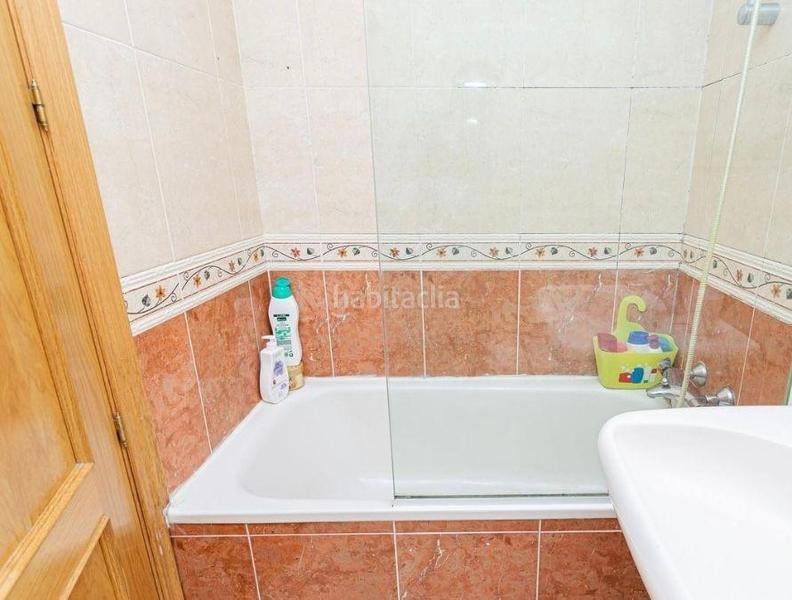 Foto ae0b202a-23e9-461c-a6fb-ae9b103e22e5. Piso  2 dormitorios en edificio mare nostrum en Algeciras