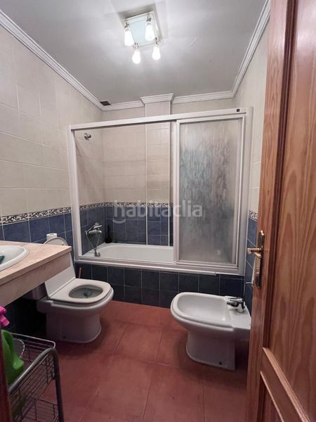 Foto 199e8db0-bfa2-4ed3-9b76-1c9bd0ed3e54. Casa amb aparcament a Bajadilla - Fuente Nueva Algeciras